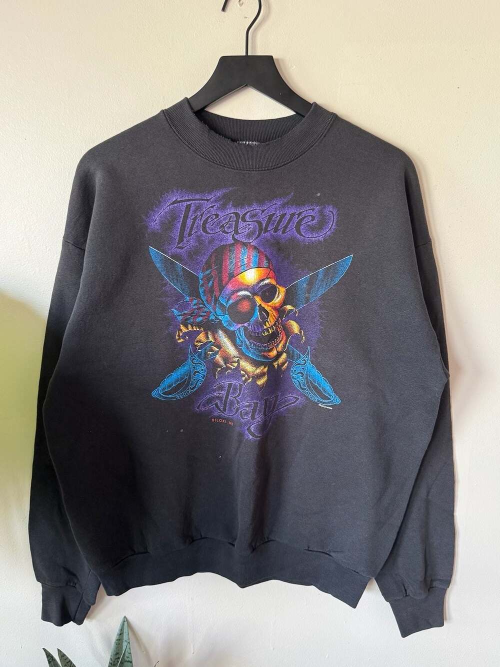 Fruit of the Loom Treasure Bay Biloxi MS Pirate Skull Sweatshirt XL Black
